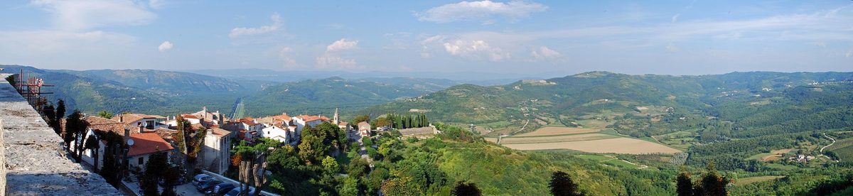 Hilltop town of Motovun above the Mirna valley, Istria, Croatia