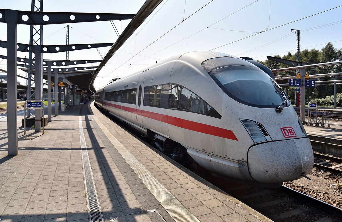 A high-speed ICE train at the platform, the low-stress way to move kids between cities