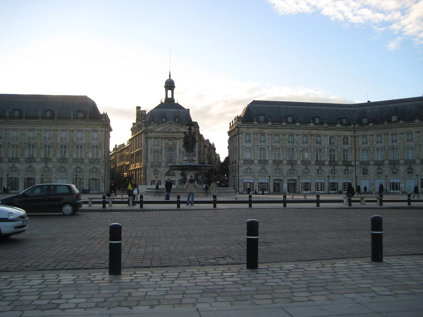 Place de la Bourse and its eighteenth-century facades in central Bordeaux