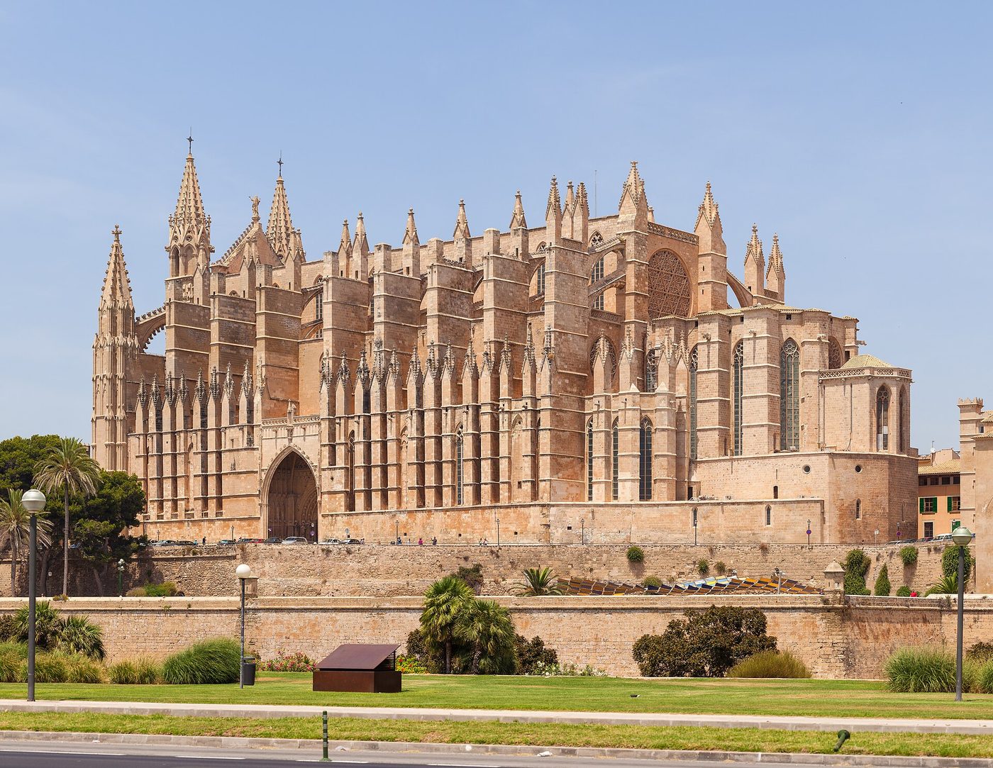 La Seu, the Gothic cathedral of Palma de Mallorca, seen from the seafront