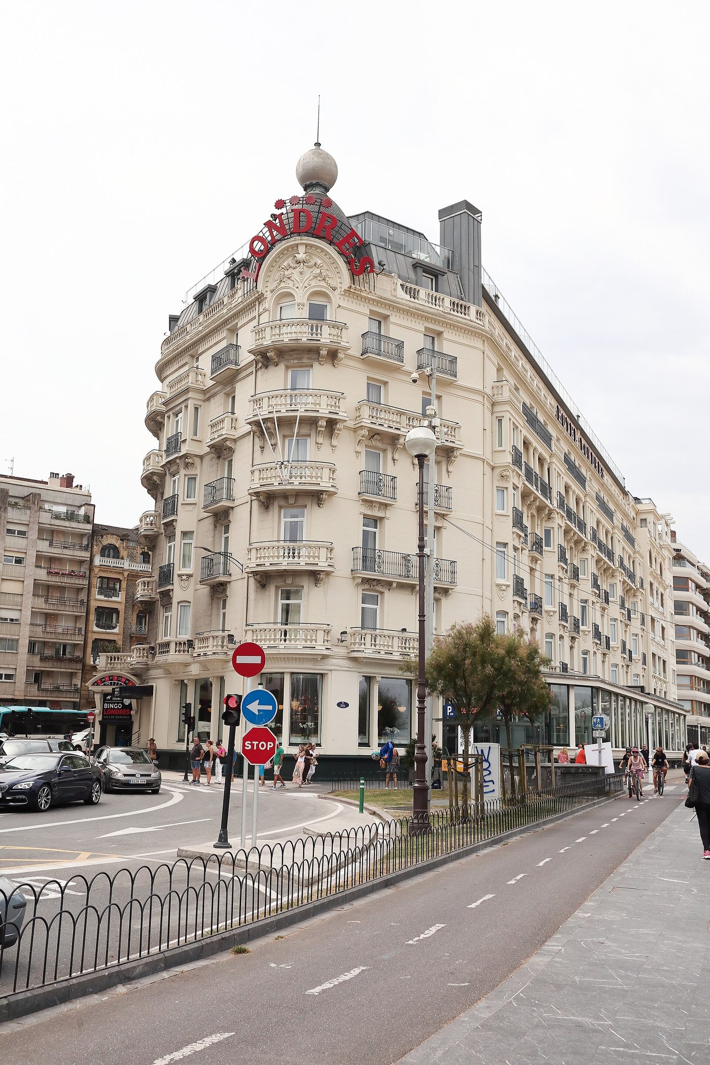 The Hotel de Londres on the Paseo de la Concha in San Sebastian, with the promenade railing along the seafront